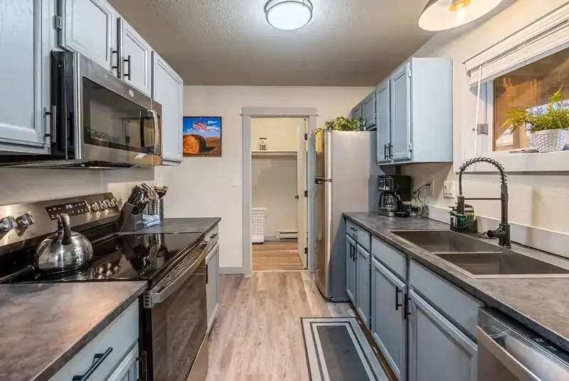 Whole house (both floors), Belgrade MT vacation rental – listing photo 14 of 20